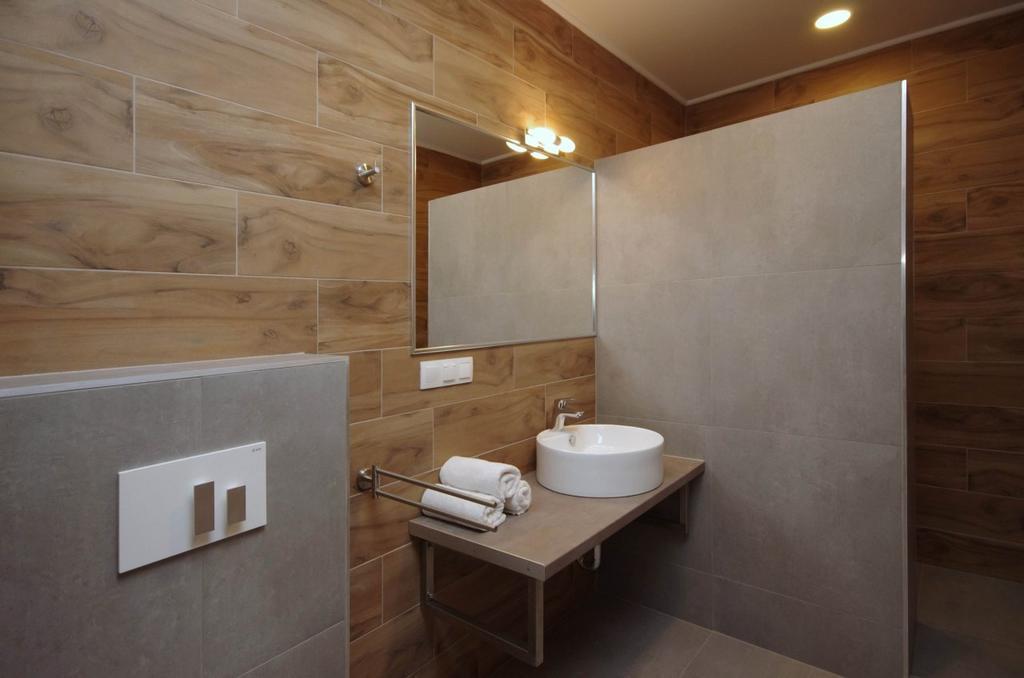 Mosoly Deluxe Apartman Gyula Zewnętrze zdjęcie